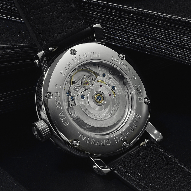 auto winding watch