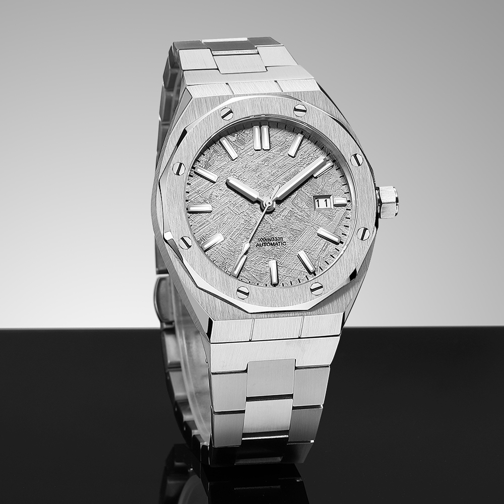 mechanical wrist watch