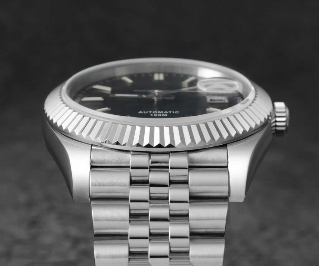 watch 300m water resistant